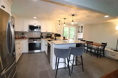 3 Edgewater Dr, Wareham, MA 02571 photo 8