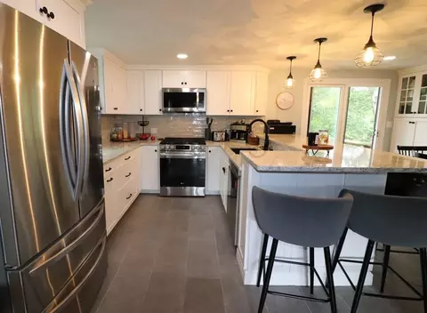 3 Edgewater Dr, Wareham, MA 02571 photo 9