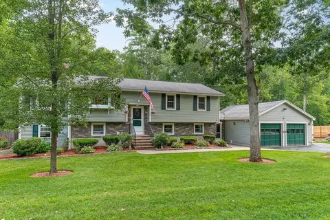 39 Charles St, Georgetown, MA 01833 photo 2