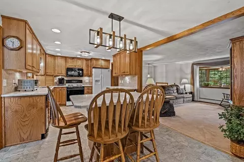 39 Charles St, Georgetown, MA 01833 photo 8