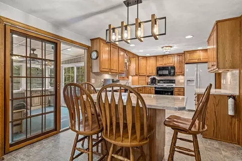 39 Charles St, Georgetown, MA 01833 photo 10
