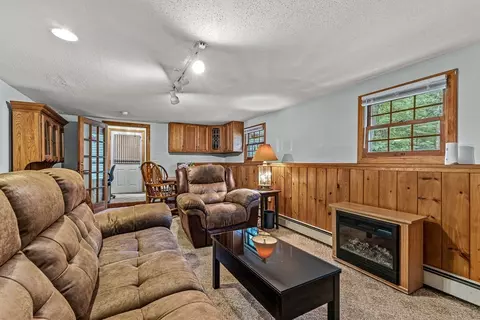 39 Charles St, Georgetown, MA 01833 photo 22