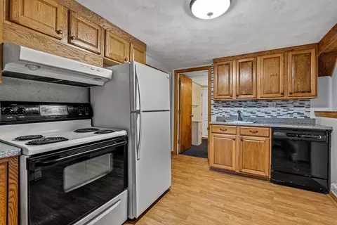 39 Charles St, Georgetown, MA 01833 photo 23