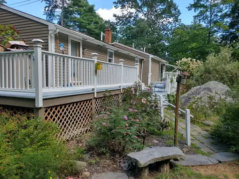 46 Apple Rd, Brimfield, MA 01010