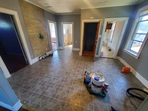 25 Saxon St, Fall River, MA 02720 photo 9