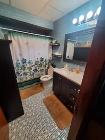 25 Saxon St, Fall River, MA 02720 photo 8