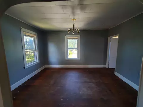 25 Saxon St, Fall River, MA 02720 photo 10