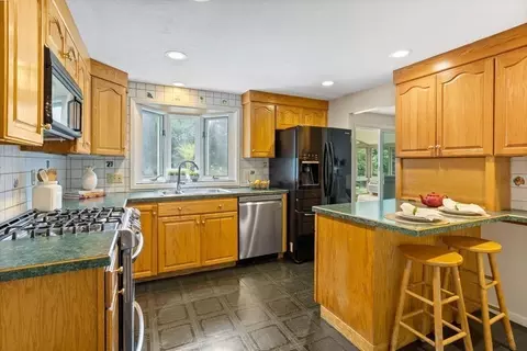 115 Willow St, Acton, MA 01720 photo 3