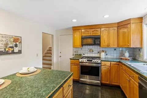 115 Willow St, Acton, MA 01720 photo 5