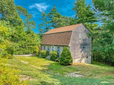 45 Alewife Rd, Plymouth, MA 02360