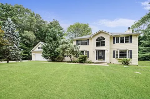 500 Carrs Pond Rd, East Greenwich, RI 02818