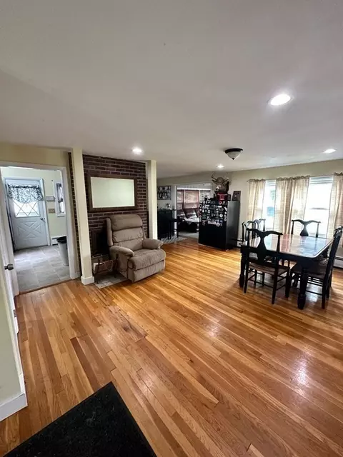 4 Walnut Knls, Canton, MA 02021 photo 4