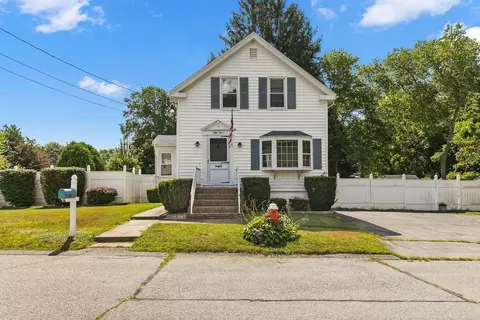 54 Hammond St, New Bedford, MA 02745