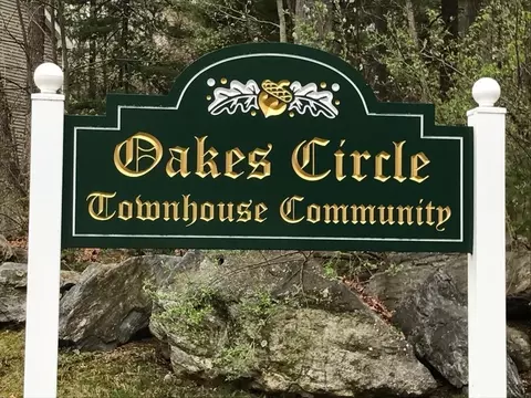 15 Oakes Cir #15, Millbury, MA 01527