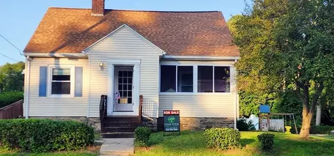 318 Mill St, Worcester, MA 01602