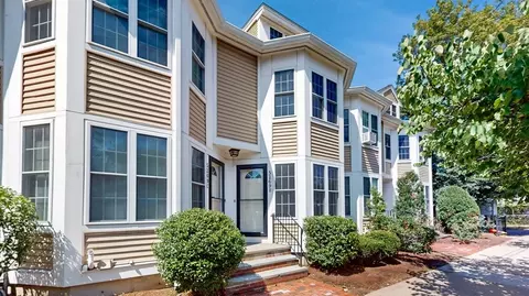 5269 Washington St #B, Boston, MA 02132