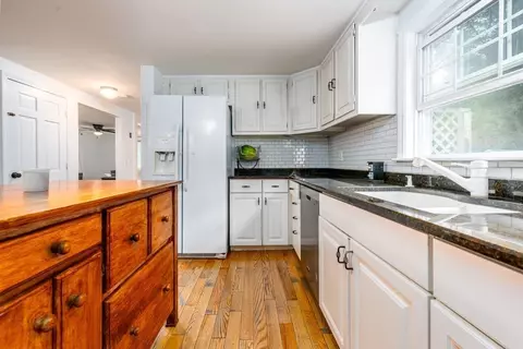 82 Skunknet Rd, Barnstable, MA 02632 photo 8