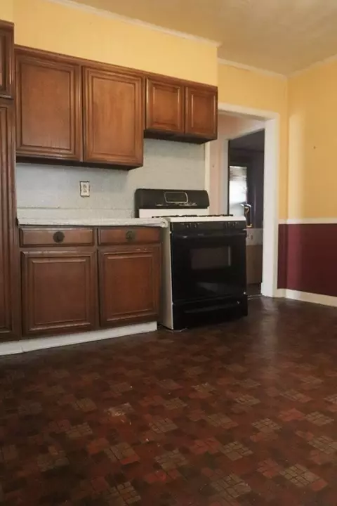 24 Walnut St, Chicopee, MA 01020 photo 28