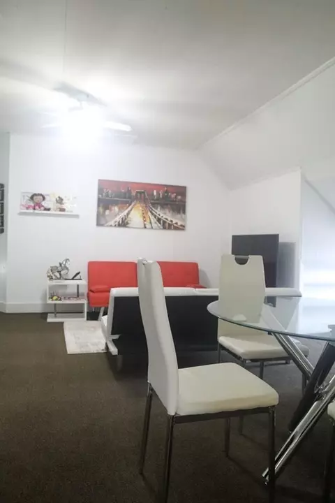 24 Walnut St, Chicopee, MA 01020 photo 5