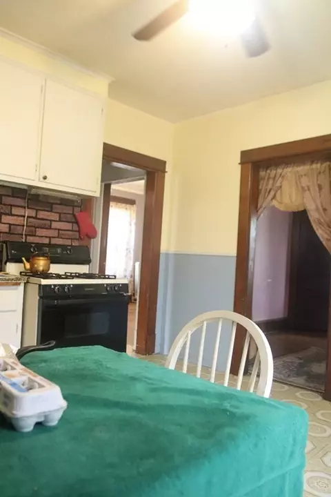 24 Walnut St, Chicopee, MA 01020 photo 18