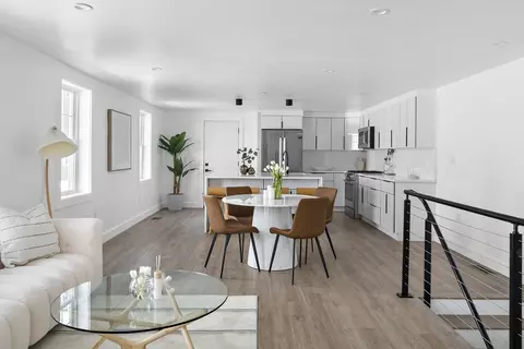 86-88 5th St #1, Cambridge, MA 02141
