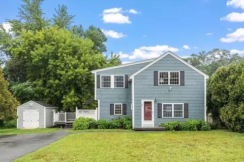 15 Maple Ave, Chelmsford, MA 01824