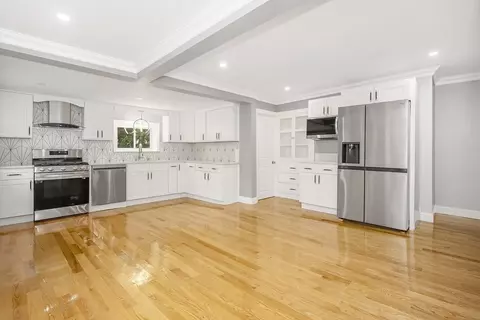 29-31 Elliot St, Braintree, MA 02184
