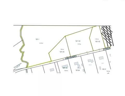 9397105 Hayward St, Halifax, MA 02338