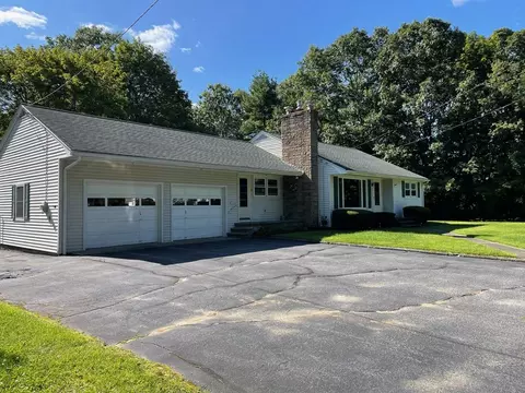 33 Cypress St, Oxford, MA 01540
