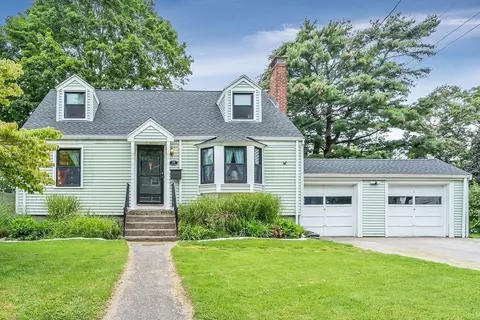 36 Nickerson Rd, Braintree, MA 02184