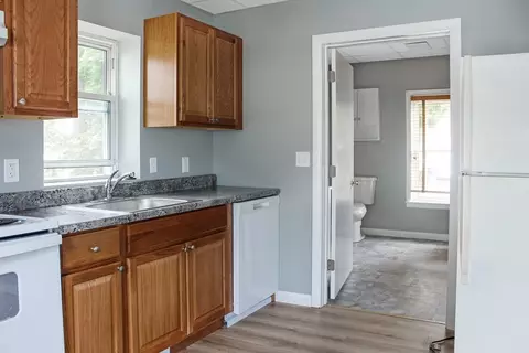 53 Garside St, Fall River, MA 02720 photo 6