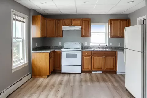 53 Garside St, Fall River, MA 02720 photo 2