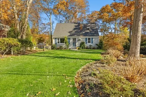 177 Wheeler Rd, Mashpee, MA 02649