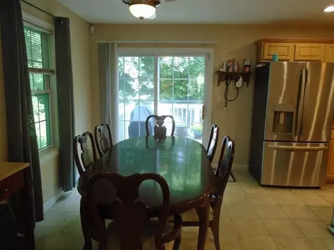 37 Aberdeen Rd, Springfield, MA 01109 photo 9