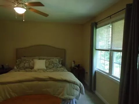 37 Aberdeen Rd, Springfield, MA 01109 photo 17