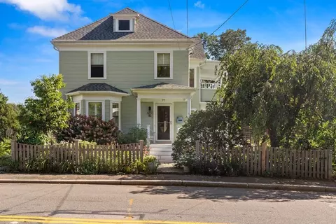 77 Green St, Marblehead, MA 01945