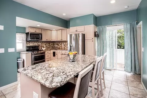 385 Eddy St, Fall River, MA 02723 photo 5