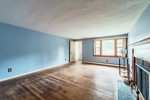 96 Strong St, Springfield, MA 01104 photo 11