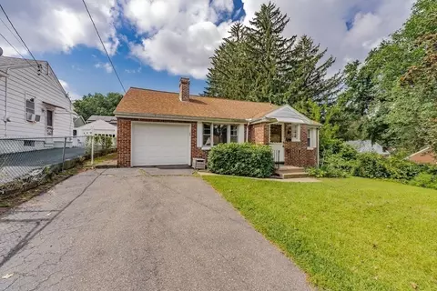 96 Strong St, Springfield, MA 01104