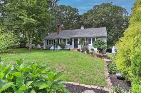 3 Rowley Ln, Yarmouth, MA 02675