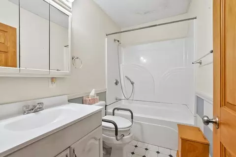 9 Foster St, Danvers, MA 01923 photo 13