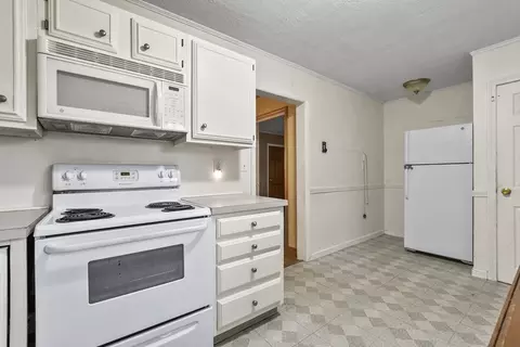 9 Foster St, Danvers, MA 01923 photo 12