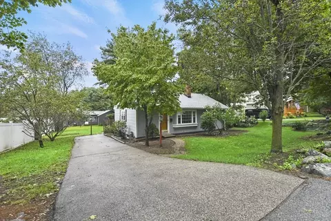 9 Foster St, Danvers, MA 01923 photo 2