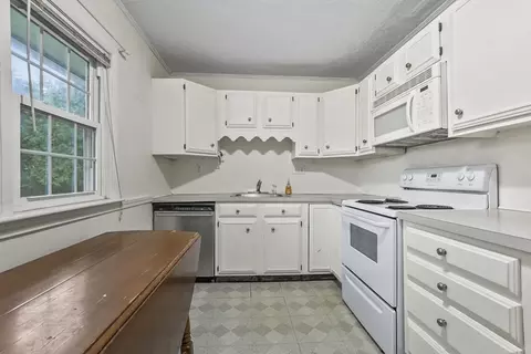 9 Foster St, Danvers, MA 01923 photo 10