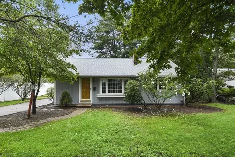 9 Foster St, Danvers, MA 01923 photo 1