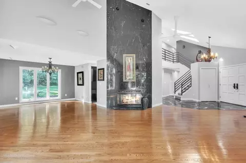62 Chestnut St, Upton, MA 01568 photo 9