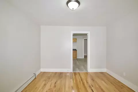 38 Collins St, Springfield, MA 01109 photo 7