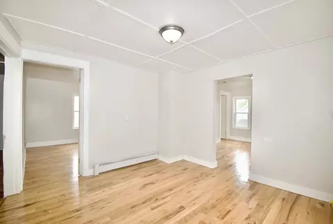 38 Collins St, Springfield, MA 01109 photo 18