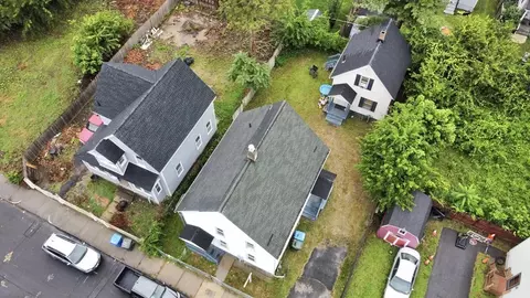 38 Collins St, Springfield, MA 01109 photo 38