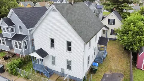 38 Collins St, Springfield, MA 01109